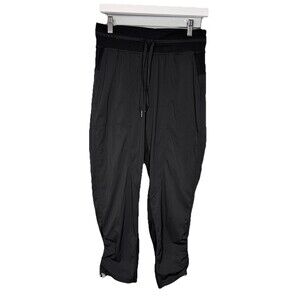 Lululemon Women's Dance Studio Mid-Rise Cropped Pant Size 6 Pre owned Black
